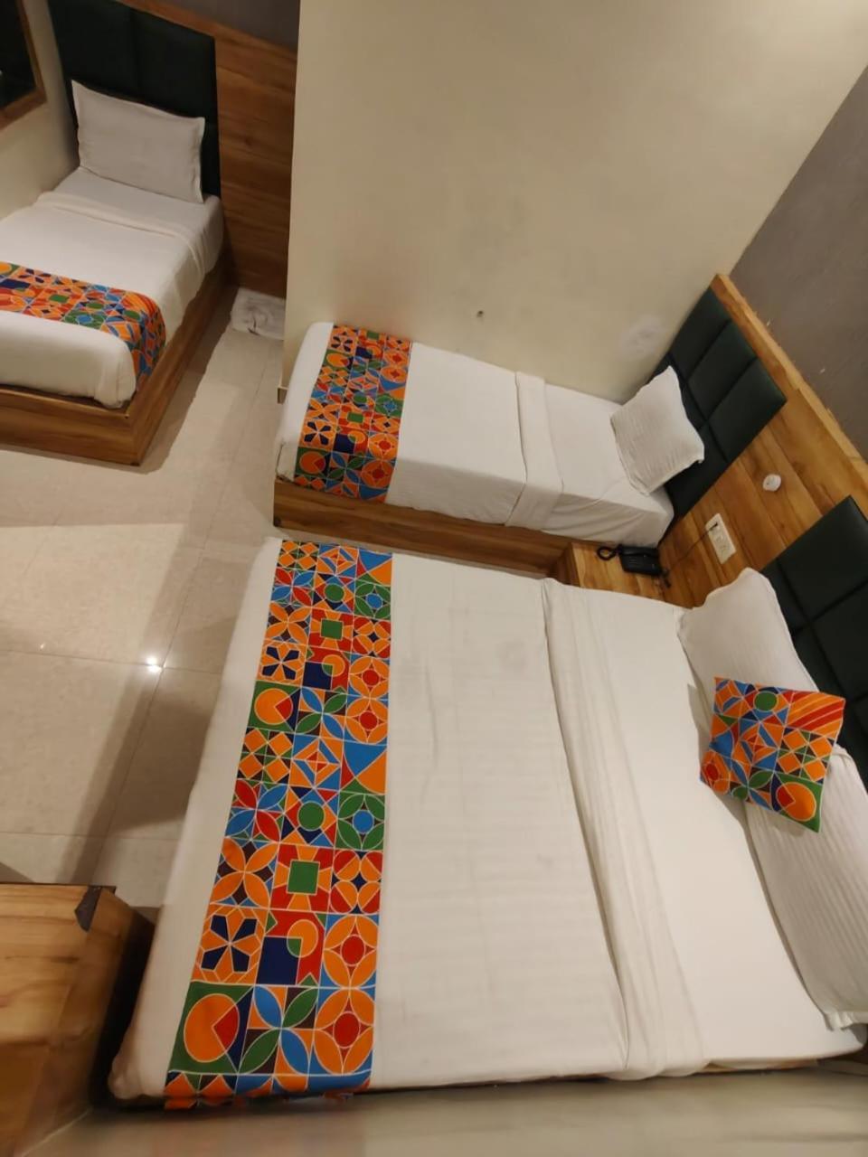 Hotel Sun City Near Saifee Hospital And Hn Reliance Hospital مومباي المظهر الخارجي الصورة