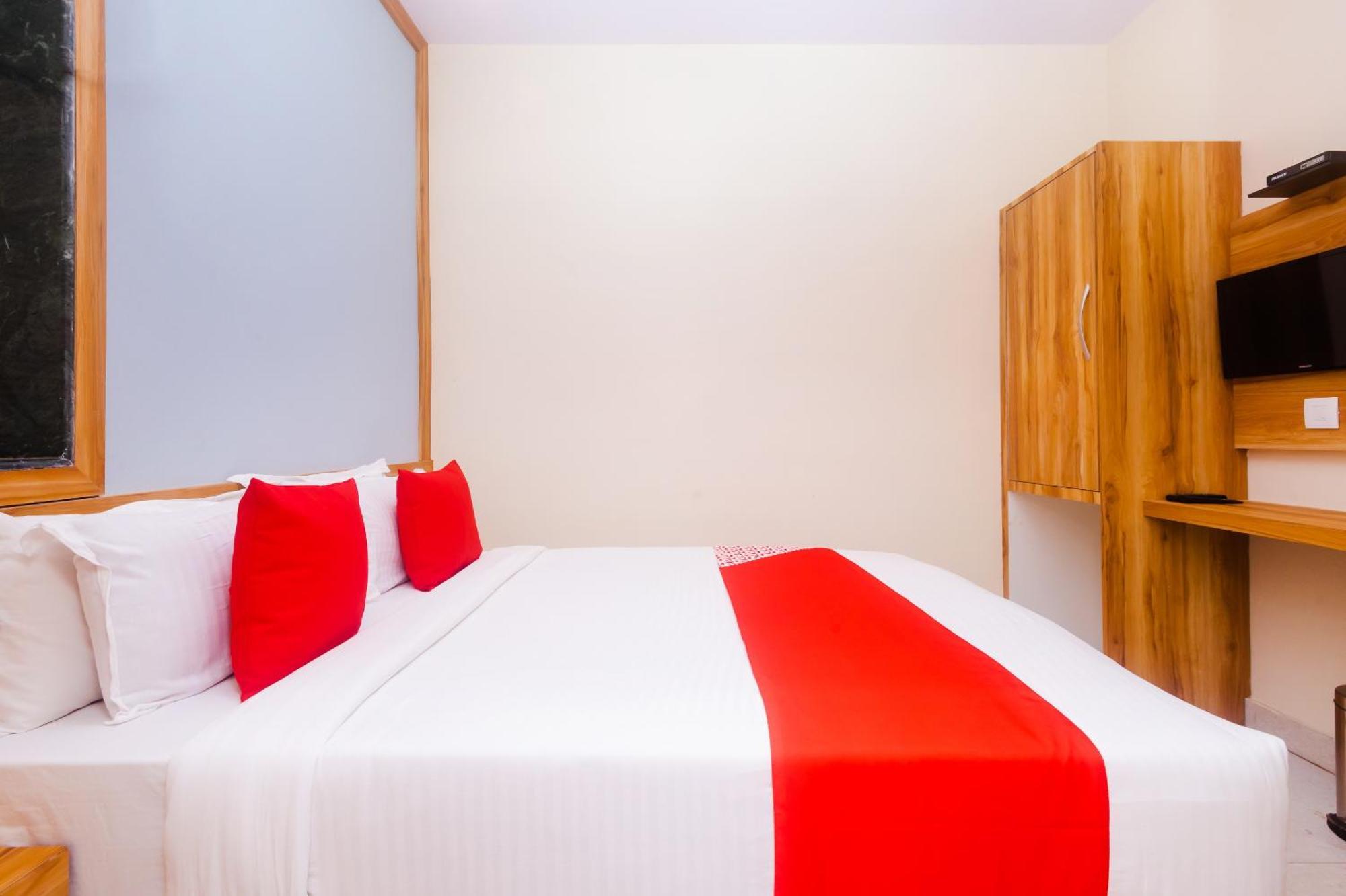 Hotel Sun City Near Saifee Hospital And Hn Reliance Hospital مومباي المظهر الخارجي الصورة