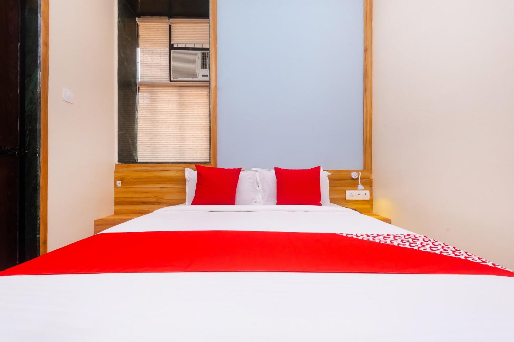 Hotel Sun City Near Saifee Hospital And Hn Reliance Hospital مومباي المظهر الخارجي الصورة