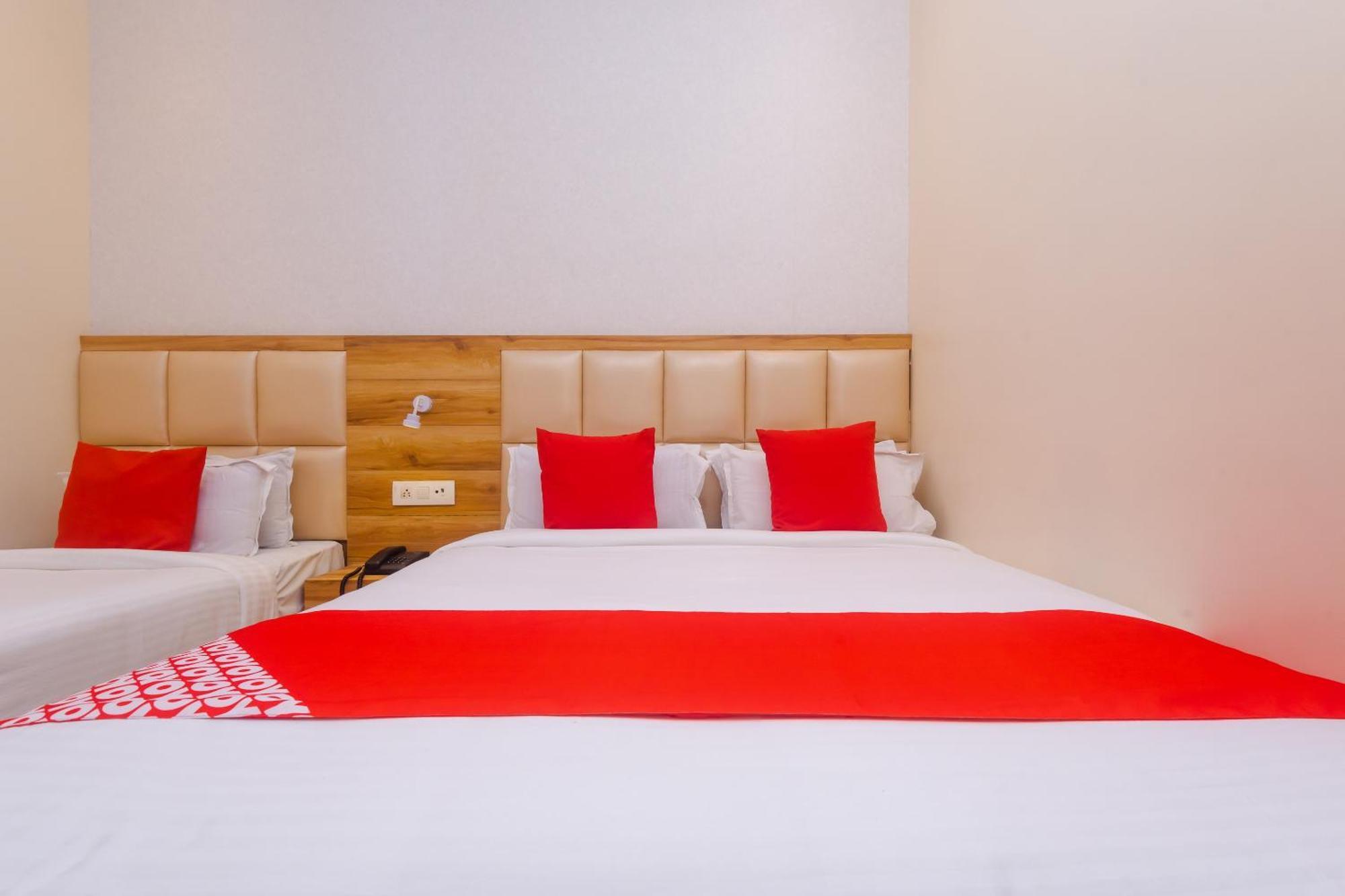 Hotel Sun City Near Saifee Hospital And Hn Reliance Hospital مومباي المظهر الخارجي الصورة